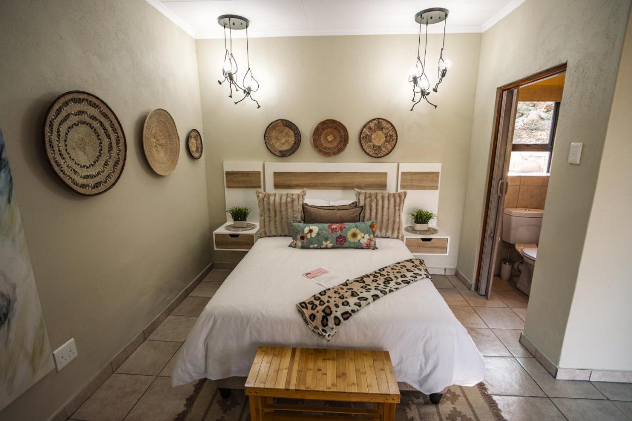 Pumbaa Wildlife Park & Accommodation Mbombela Ngoại thất bức ảnh